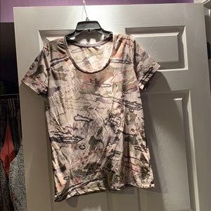 Under Armor heat gear shirt